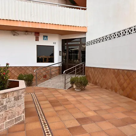 Elite Near Yumbo * San Bartolome de Tirajana (Gran Canaria)